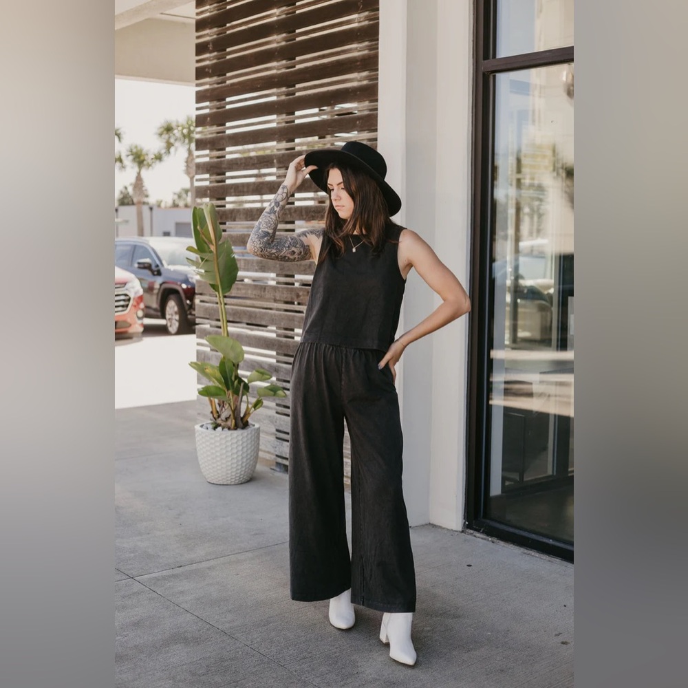 Z Supply Scout pants and tank size medium